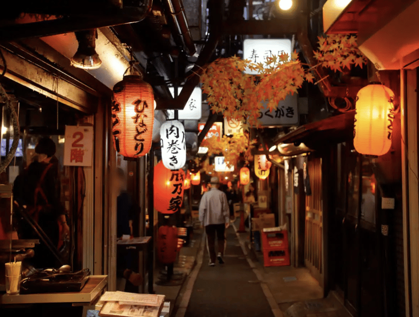Tokyo: Shinjuku Local Bar and Izakaya Guided Walking Tour - Starting among the red lanterns of Omoide Yokocho