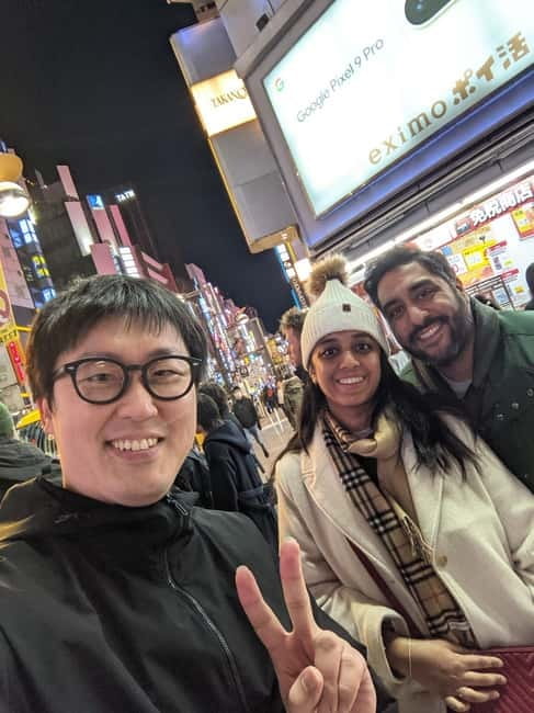 Tokyo Shinjuku : Private Walking Night Tour with Pachinko - Hanazono Shrine, a quieter pause