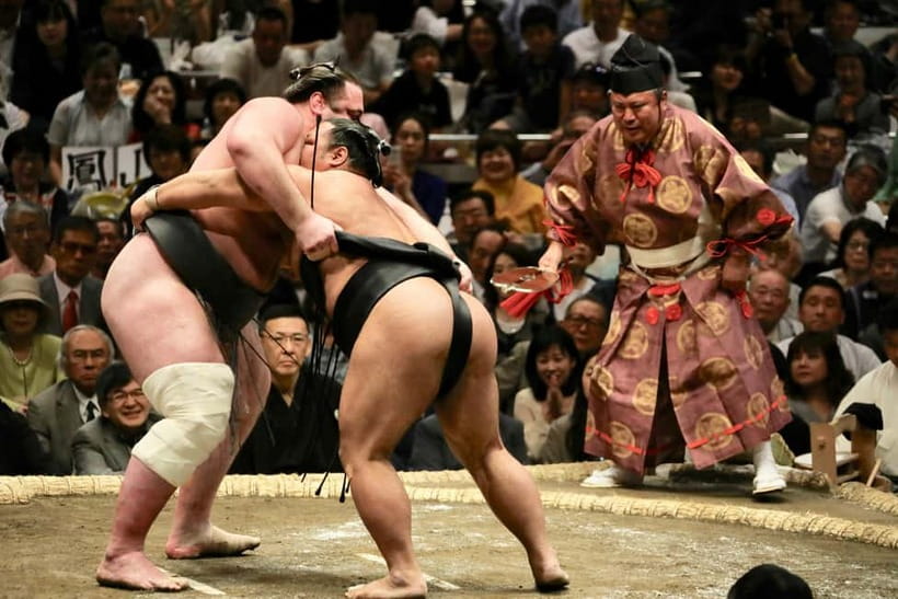 Tokyo: Sumo Tournament with Guide & Assigned Reserved Seat - Small details that improve the afternoon