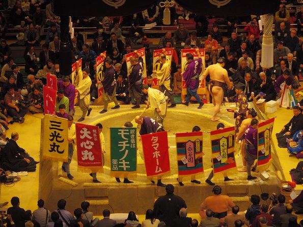 Tokyo Sumo Wrestling Tournament Experience - Watching the tournament from your seat