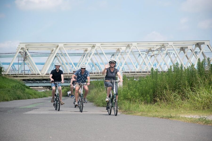 Tokyo: Super Local Private E-bike Cycling Tour from Asakusa - Imado Shrine and the quieter religious stops