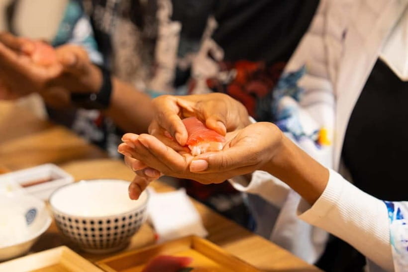 Tokyo: Sushi Making Class in a Happi Coat near a Famous Spot - A cultural activity with useful photo moments