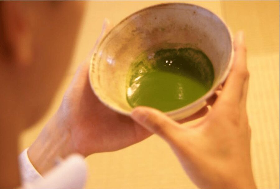 Tokyo:Tea ceremony experience at Komaba Warakuan - Arriving, changing socks and entering the tea room
