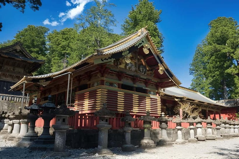 Tokyo to Nikko Private Customizable Full Day Tour W/D Driver - Lake Chuzenji beneath Mount Nantai
