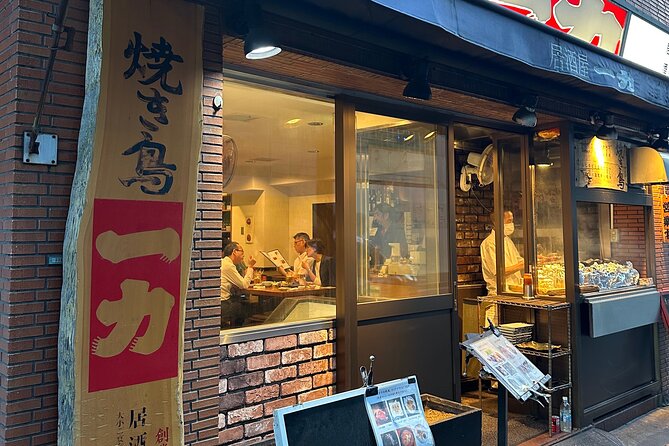 Tokyo tower Private Walking Tour and Night food tour : 6:00pm - Three sake samples at a standing bar