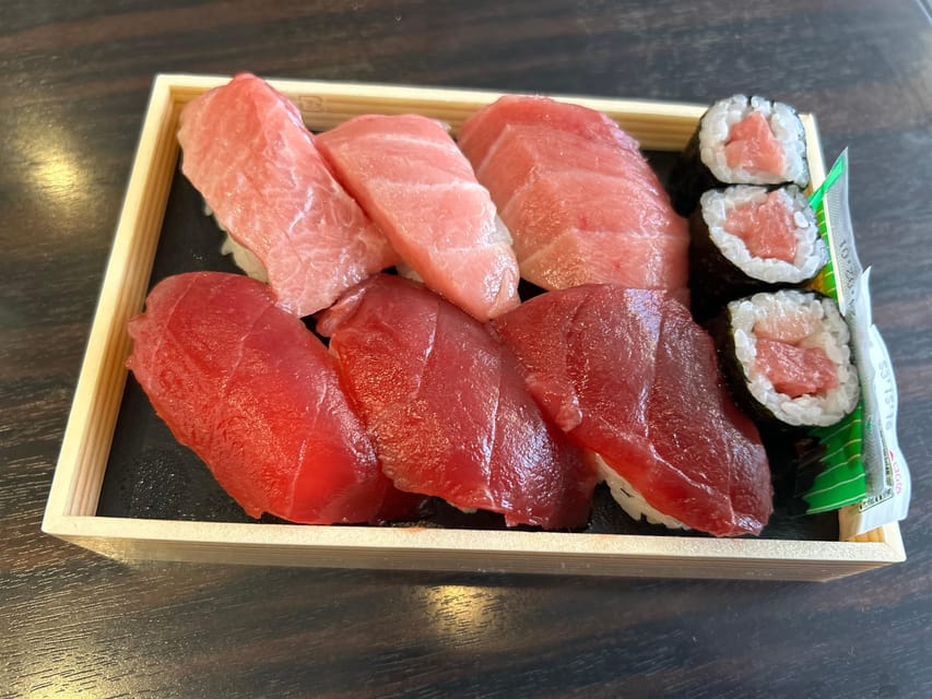 Tokyo: Toyosu & Tsukiji Market Adventure with Tuna Auction - The shrine stop adds a quiet pause