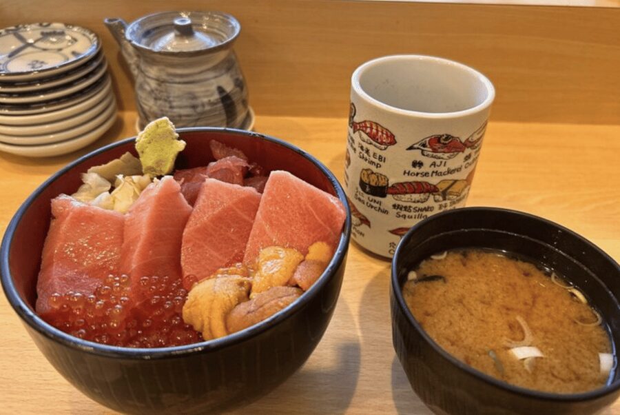 Tokyo: Toyosu & Tsukiji Market Adventure with Tuna Auction - What the private guide adds