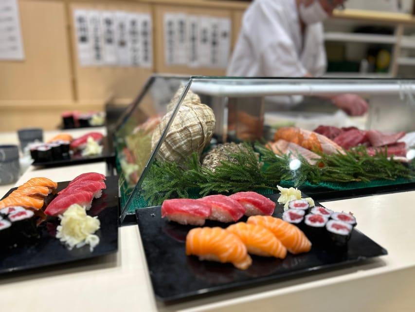 Tokyo: Toyosu & Tsukiji Market Adventure with Tuna Auction - Meeting your guide before dawn