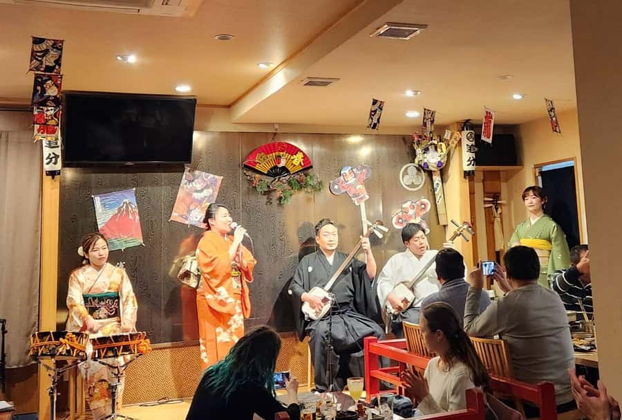Tokyo: Traditional Asakusa Music Show with Dinner - Key points to know before booking