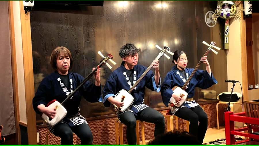 Tokyo: Traditional Asakusa Music Show with Dinner - Walking from Kaminarimon to Sensoji