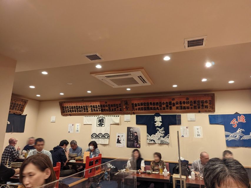 Tokyo: Traditional Asakusa Music Show with Dinner - The guide makes the difference
