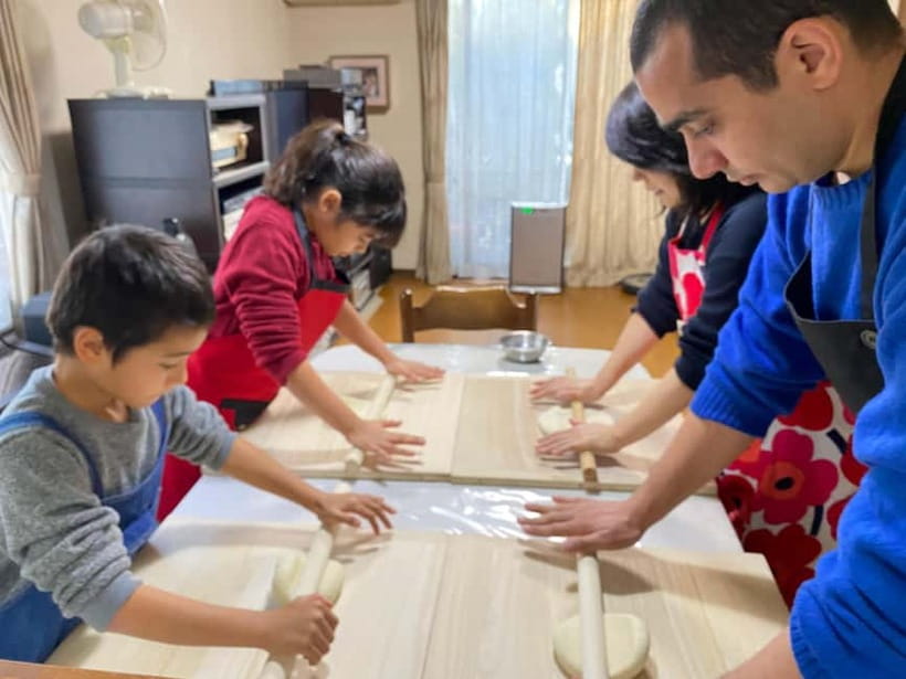 Tokyo: Traditional foot-kneaded Udon noodles class - Who will enjoy this most