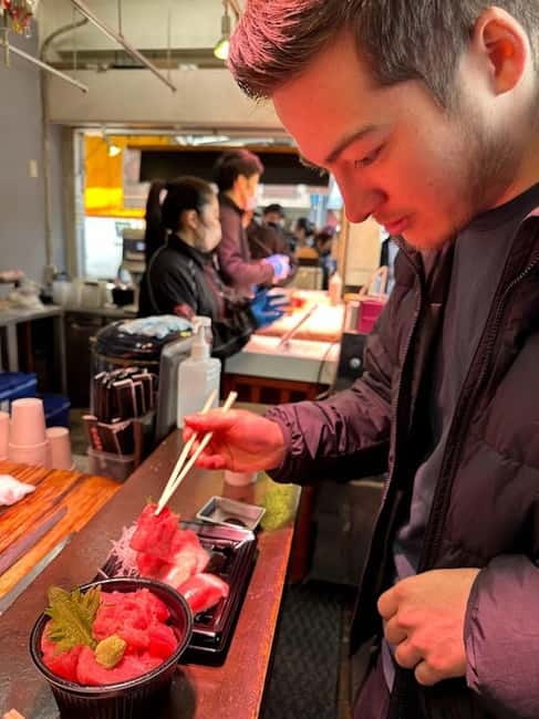 Tokyo: Tsukiji Fish Market Foodie and Educational Tour - Starting at Lawson near Tsukiji 4-chome
