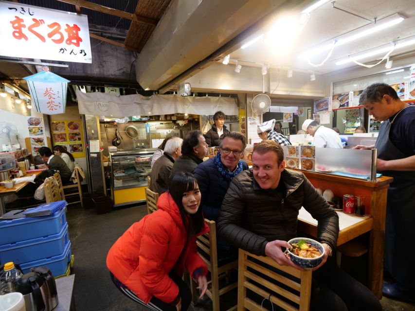 Tokyo: Tsukiji Fish Market Tour with 6 Stops & Seafood Lunch - Practical advice for a smoother morning
