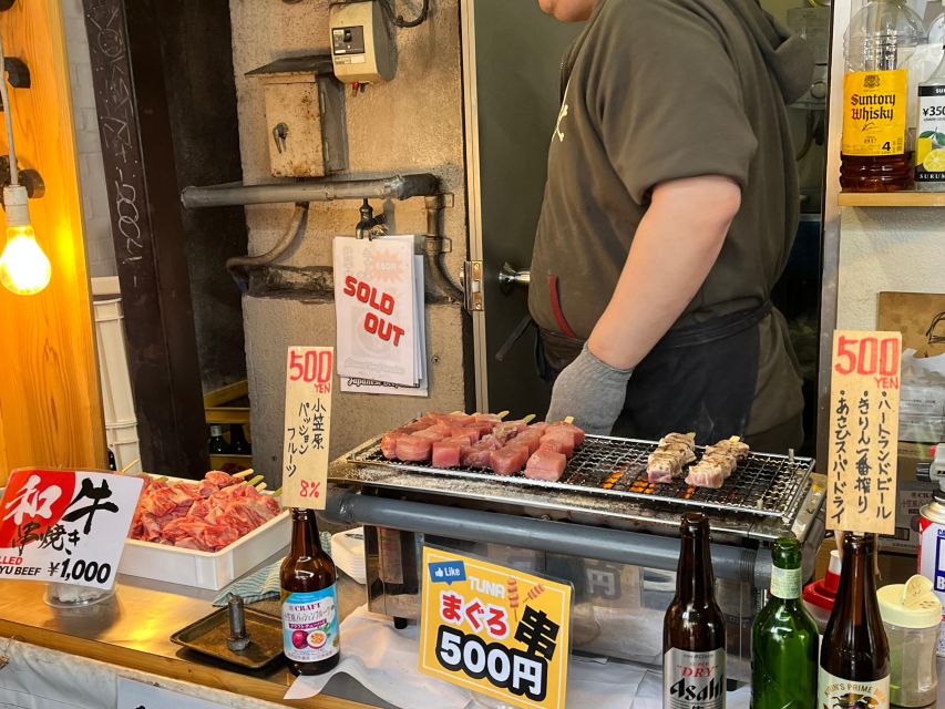 Tokyo: Tsukiji Fish Market Tour with 6 Stops & Seafood Lunch - Eat your way through the Outer Market
