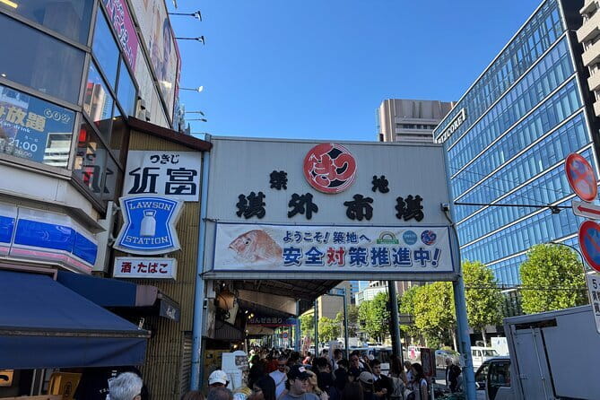 Tokyo Tsukiji Market Food and Culture Walking Tour - What the Guide Adds to the Experience