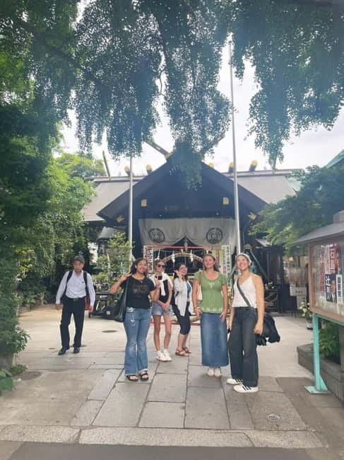 Tokyo: Tsukiji walking and sushi tour with Uni Students - Who should book this experience?