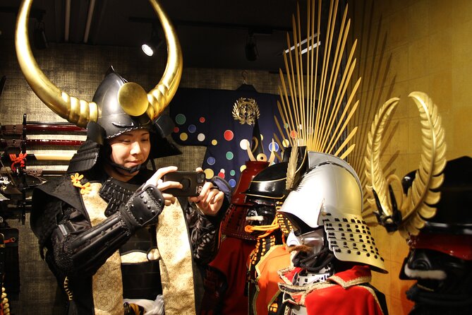 TOKYO Ultimate Samurai Armor Photo Experience! - Learning Poses Instead of Guessing