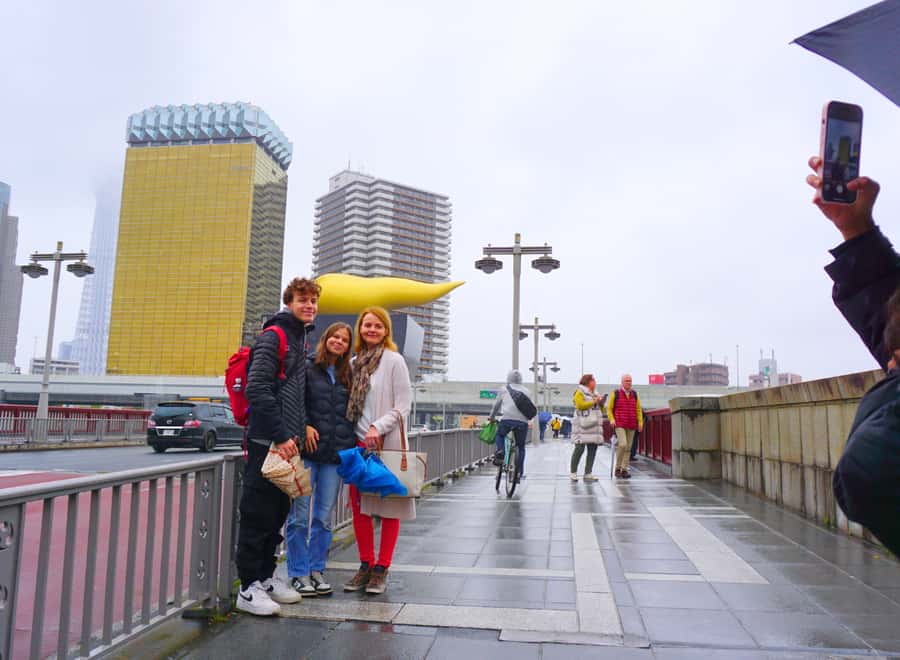 Tokyo : Visite des temples d'Asakusa avec guide français - Temizu, omikuji et encens jokoro