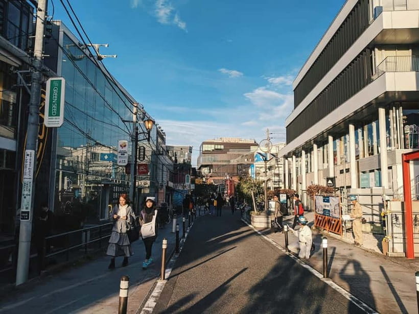 Tokyo Walk through: Shinjuku, Harajuku, Omotesando & Shibuya - Omote Sando: polished avenues and quieter side streets