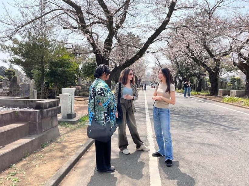 Tokyo Yanaka Old Town Walking Tour (Private/Local guide) - Why Yanesen feels different from central Tokyo