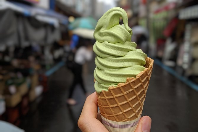 Tsukiji Fish Market Food Tour: Seafood, Street Food & Hidden Gems - Five or More Stops Make This a Real Lunch