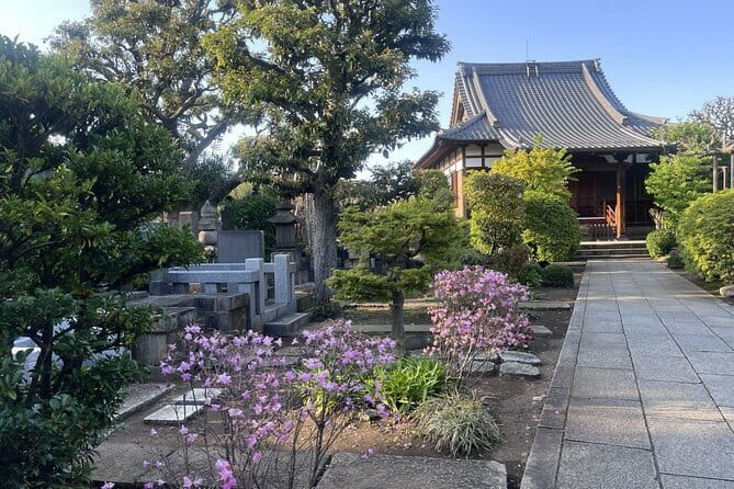 Ueno and Yanaka Culture Art Walking Tour in Old Tokyo - Starting at Ueno Station at 9:30 a.m.