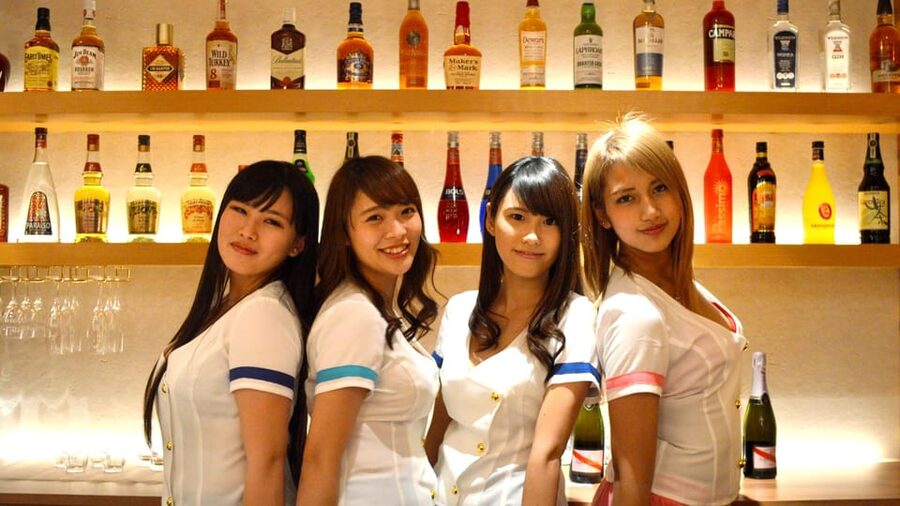 VIP Private Hostess Club Tokyo Night Life Karaoke with Girls - Safety, boundaries, and the right attitude