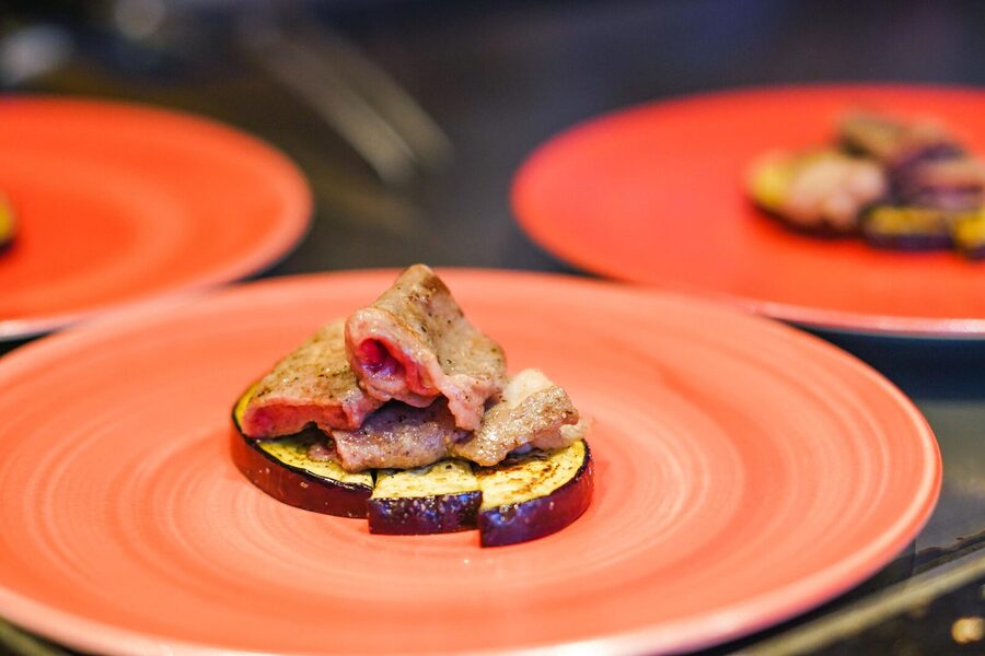 Wagyu Beef & Sake Pairing Foodie Tour in Tokyo - The value of a seven-person group