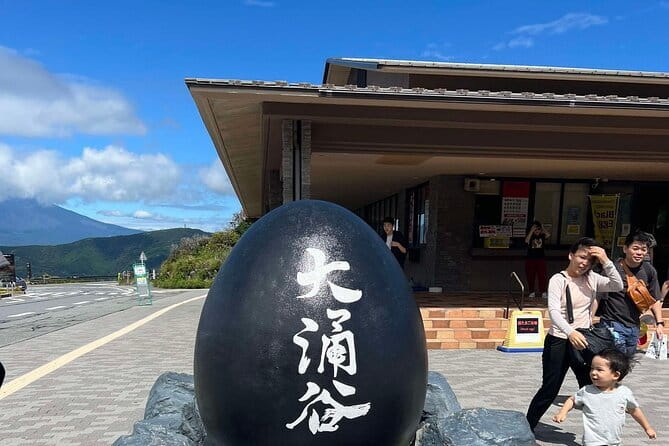 Wonderful Peaks & Peace: Mt. Fuji, Fuji Stupa & Hakone Tour - Lake Yamanaka, the largest of the five lakes