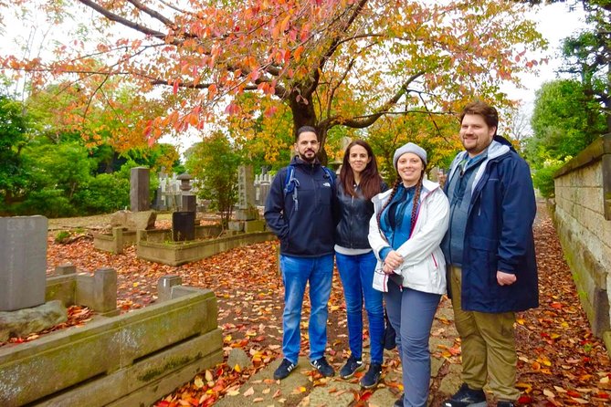 Yanaka Walking Tour: Historic and Traditional District of Tokyo - Shrines, old trees, and the difference between Shinto and Buddhism