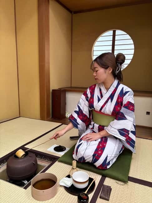 Yokohama : Tea Ceremony with Sweets and Souvenir - Meeting Ryota and Sarina in Yokohama