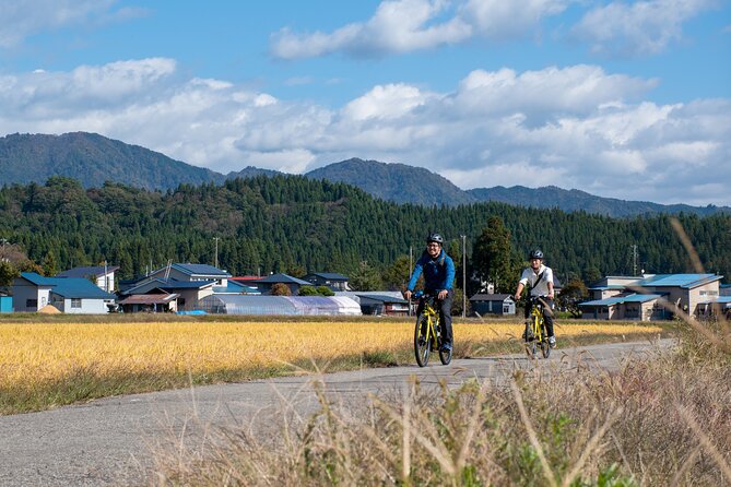 3 Hour Cycling Tour in Kakunodate - Inclusions and Meeting Details