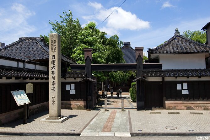 E-Bike Cycling With Guided Tour of KANAZAWA Main & NINJA Temple - Included Amenities