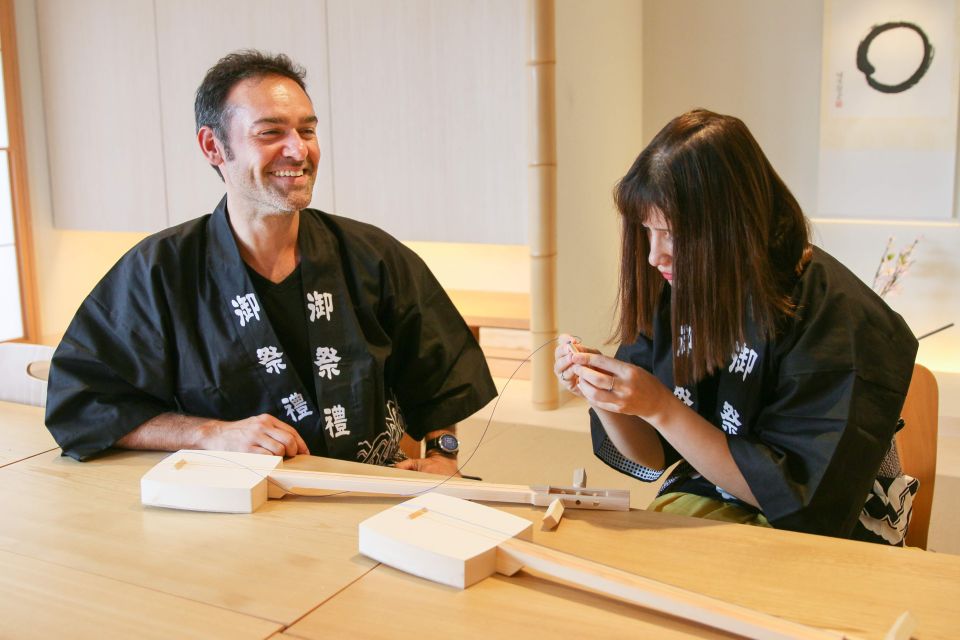 【Tokyo Shami】Lets Make a Mini Shamisen and Play It! - Make Your Own Mini Shamisen