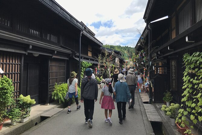 Experience Takayama Old Town 30 Minutes Walk - Experience Highlights