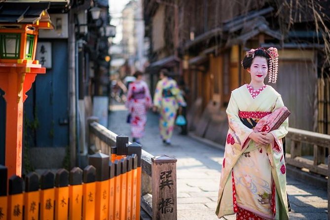 Gion and Fushimi Inari Shrine Kyoto Highlights With Government-Licensed Guide - Cancellation Policy