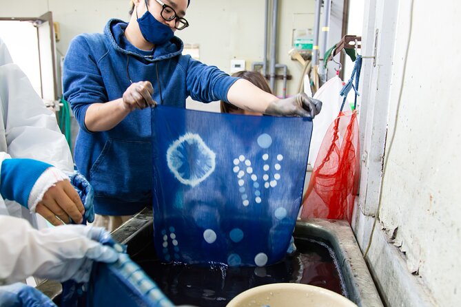 Hand Towel or Handkerchief Indigo Dyeing Workshop in Sanuki - Workshop Schedule and Availability