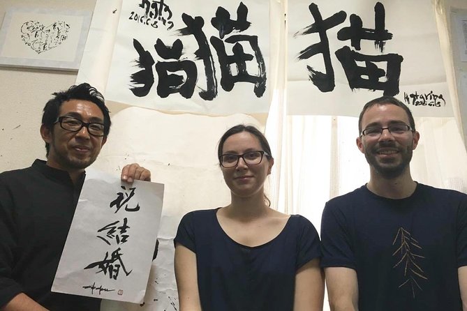 Japanese Calligraphy Experience With a Calligraphy Master - Studio Setting