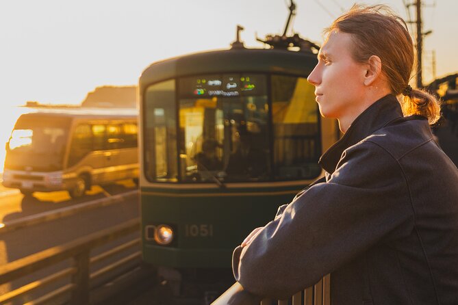 Kamakura Tour With Pro Photographer: Anime Train & Fuji Sunset - Scenic Views