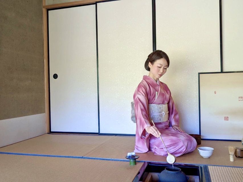 Kyoto: Tea Ceremony in a Japanese Painters Garden - Group Size and Languages