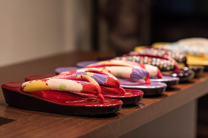 Long-sleeved Furisode Kimono Experience in Kyoto - Additional Styling Options Available