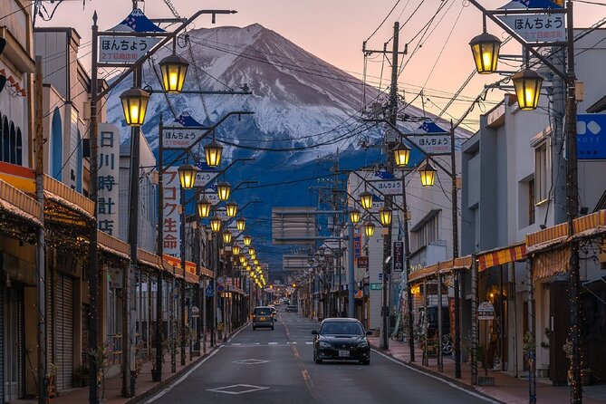 Mount Fuji Day Trip With Yamanakako Hot Springs From Tokyo - Travel Logistics