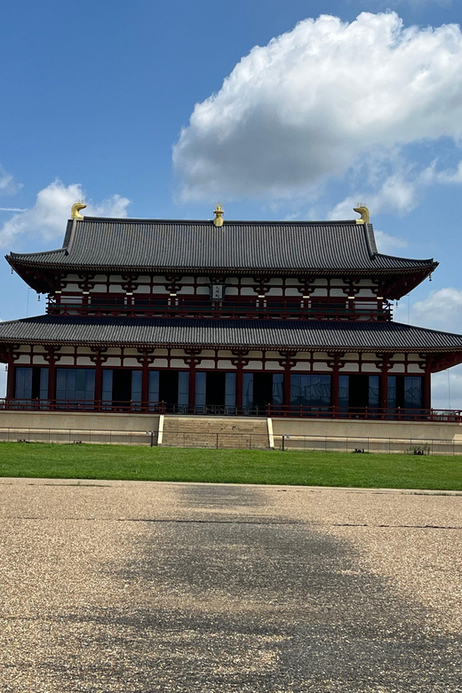 Nara: Half-Day Private Guided Tour of the Imperial Palace - Language Options and Accessibility