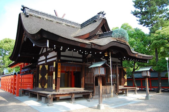 Private Car Full Day Tour of Osaka Temples, Gardens and Kofun Tombs - Transportation and Lunch