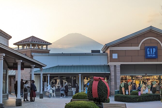 Private Car Mt Fuji and Gotemba Outlet in One Day From Tokyo - Reviews and Ratings