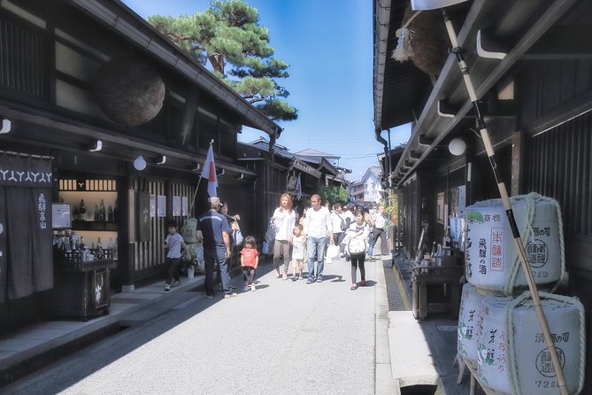 Takayama and Shirakawago Photoshoot by Professional Photographer - Additional Information