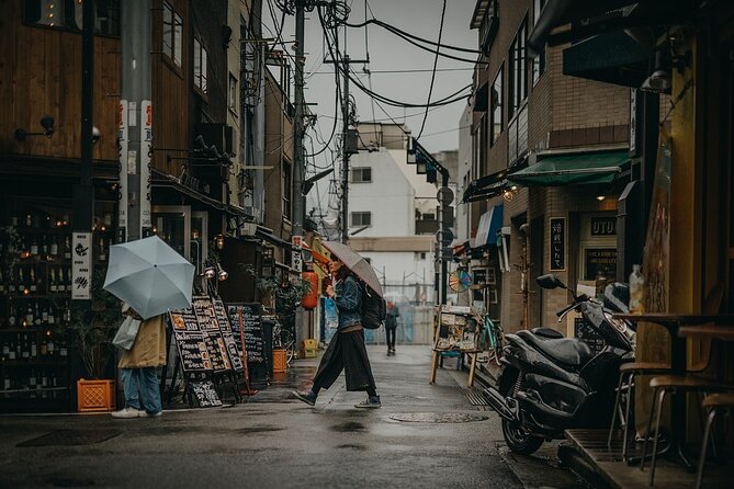 2 Hours Tokyo's Haunted Secrets Walking Tour - Tour Guide Expertise