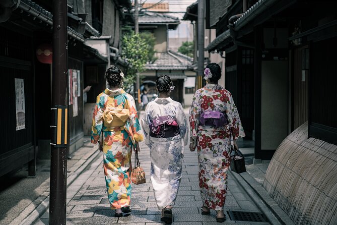 2 Hours Tour in Historic Gion: Geisha Spotting Area Tour - Pricing Details