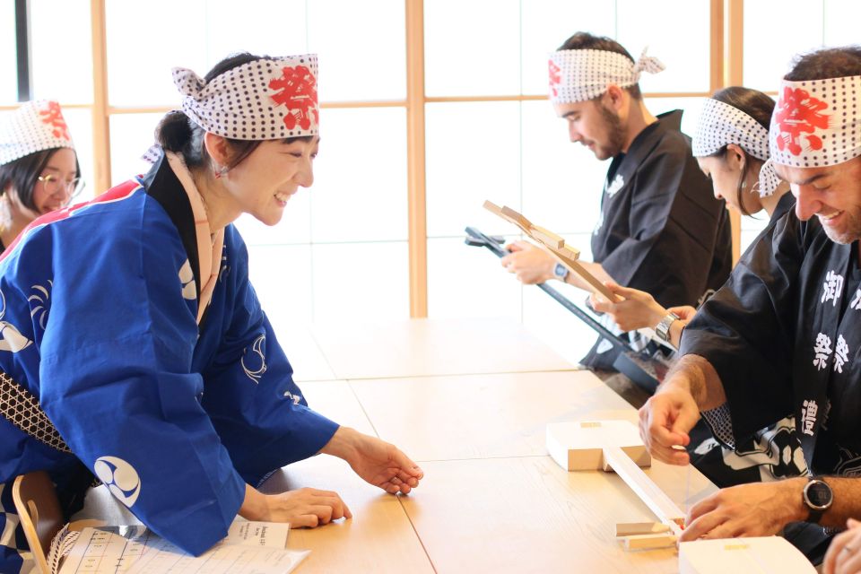 【Tokyo Shami】Lets Make a Mini Shamisen and Play It! - Play Music With Your Creation